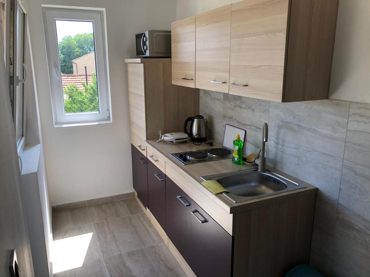 ביוגראד נה מורו Apartmani Bm מראה חיצוני תמונה
