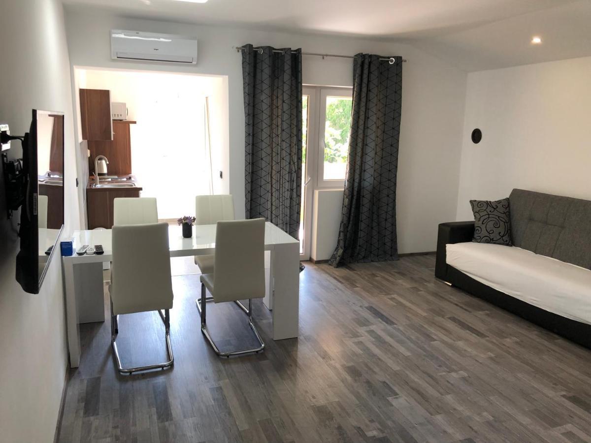 ביוגראד נה מורו Apartmani Bm מראה חיצוני תמונה