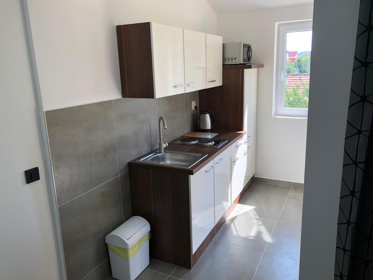 ביוגראד נה מורו Apartmani Bm מראה חיצוני תמונה