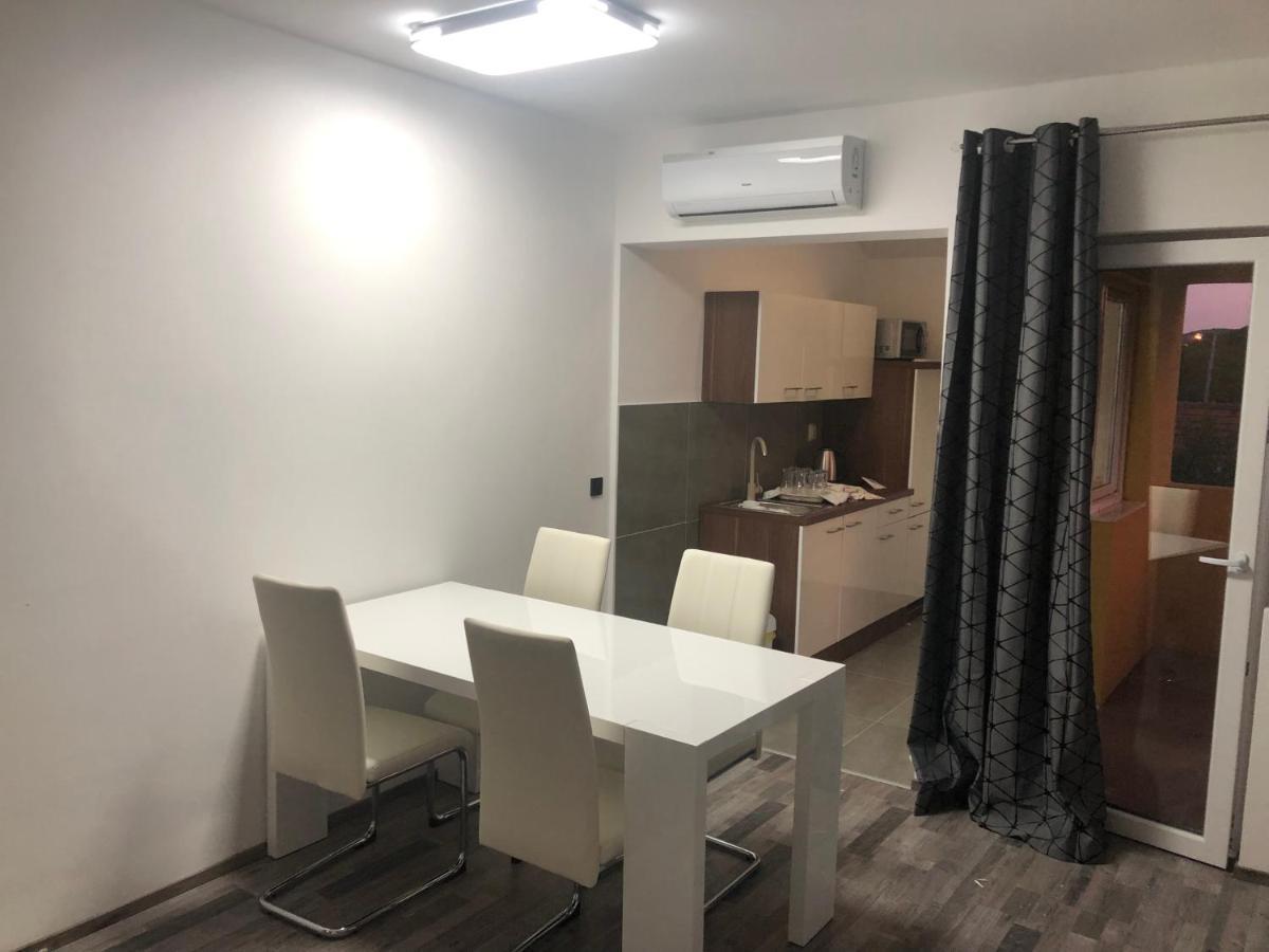 ביוגראד נה מורו Apartmani Bm מראה חיצוני תמונה