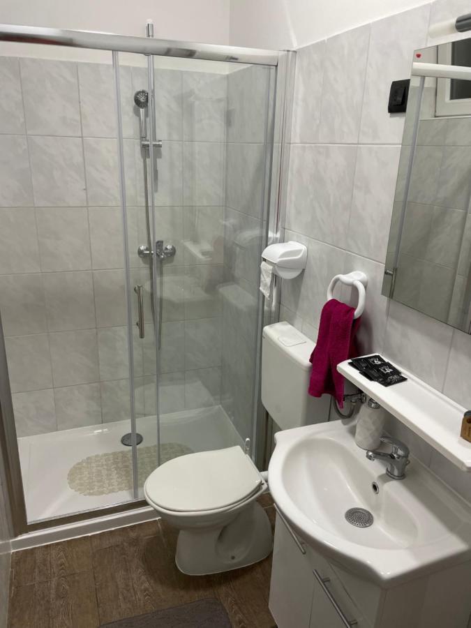 ביוגראד נה מורו Apartmani Bm מראה חיצוני תמונה
