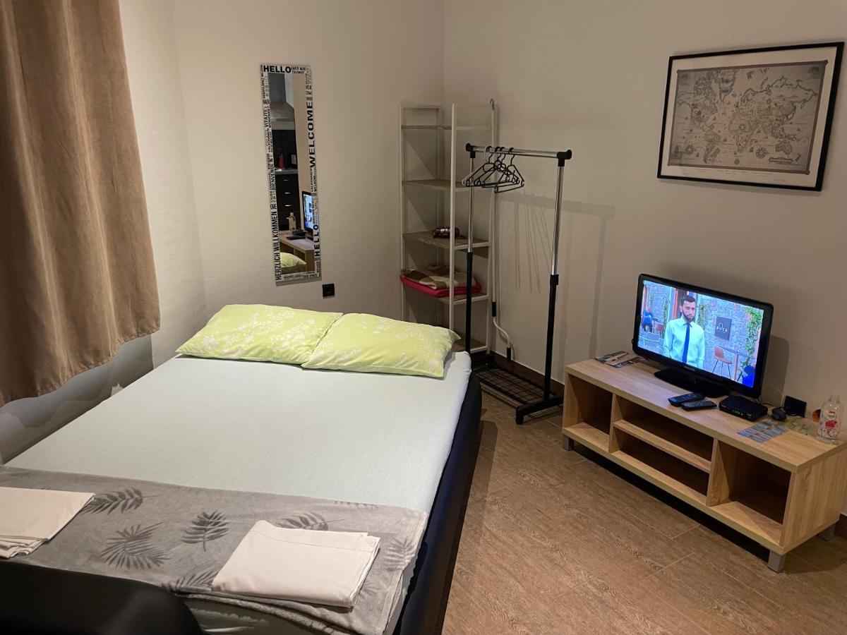 ביוגראד נה מורו Apartmani Bm מראה חיצוני תמונה